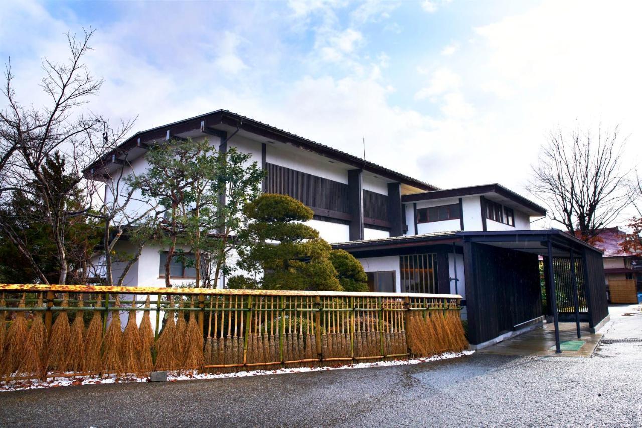 Takamiya Ryokan Sagiya Sansorai Kaminoyama ภายนอก รูปภาพ