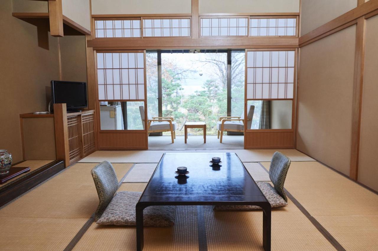 Takamiya Ryokan Sagiya Sansorai Kaminoyama ภายนอก รูปภาพ